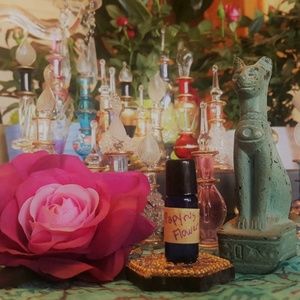 🇪🇬 Essence of Egypt papyrus flower oil